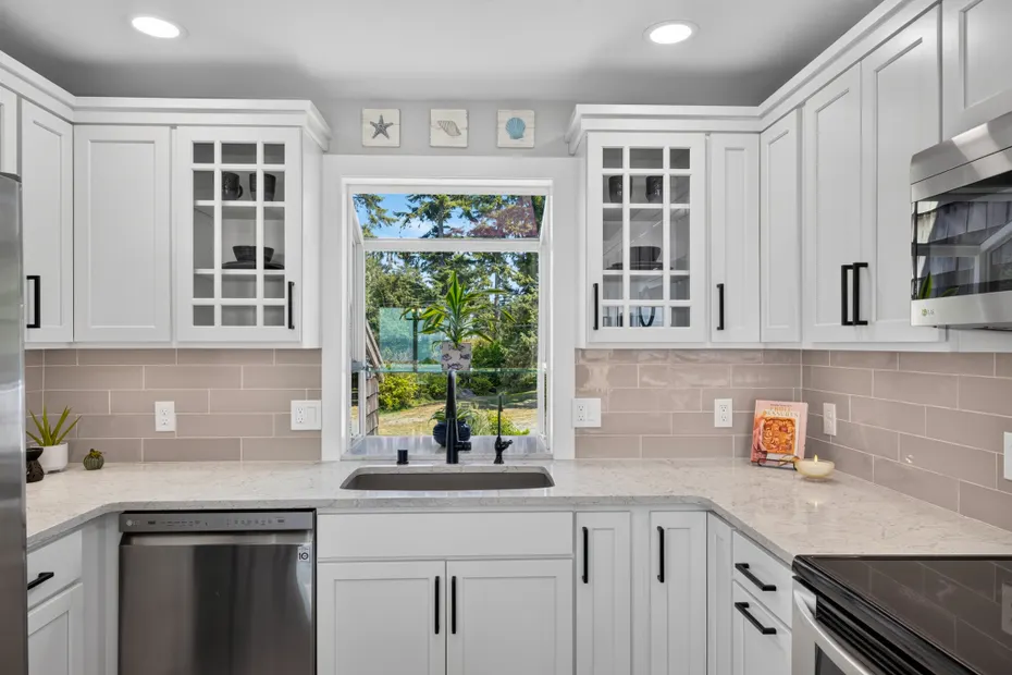 2285 West Beach Road #C Photo 12