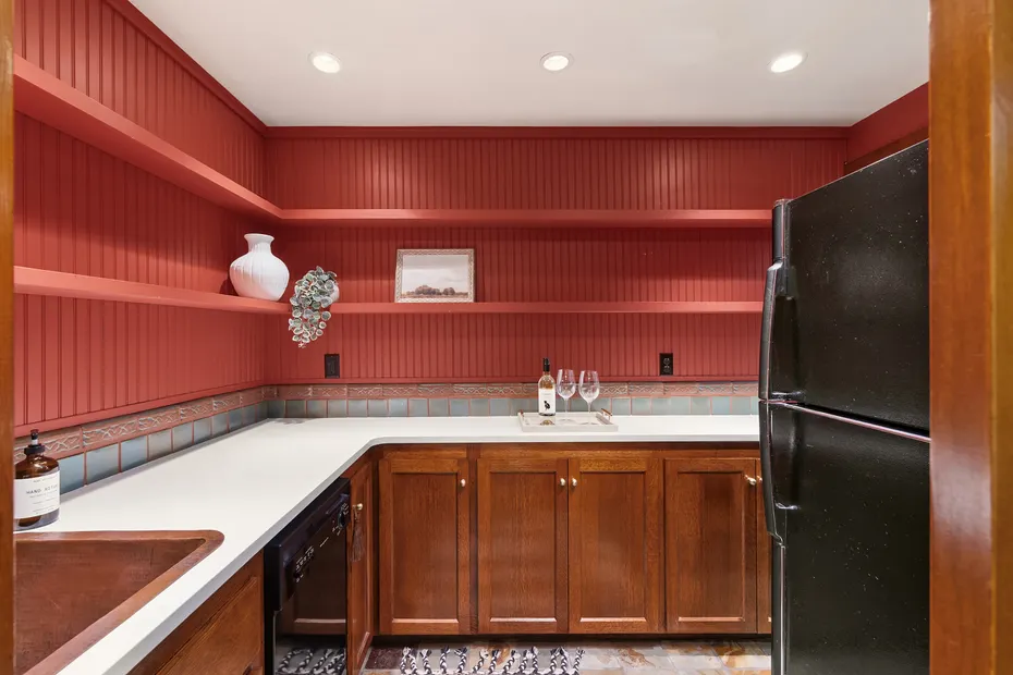 8405 Hansen Road NE Photo 29