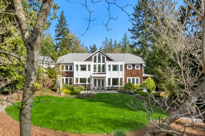 10417 NE Puget Bluff Lane