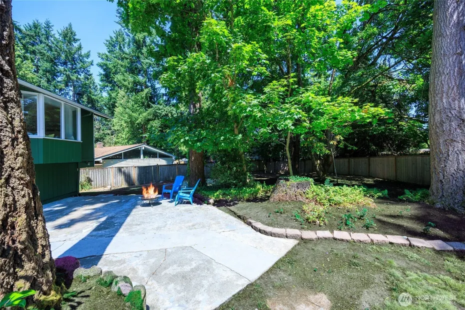 12822 NE 68th Street Photo 5